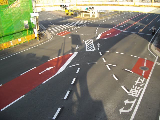 道路区画線事業の施工現場